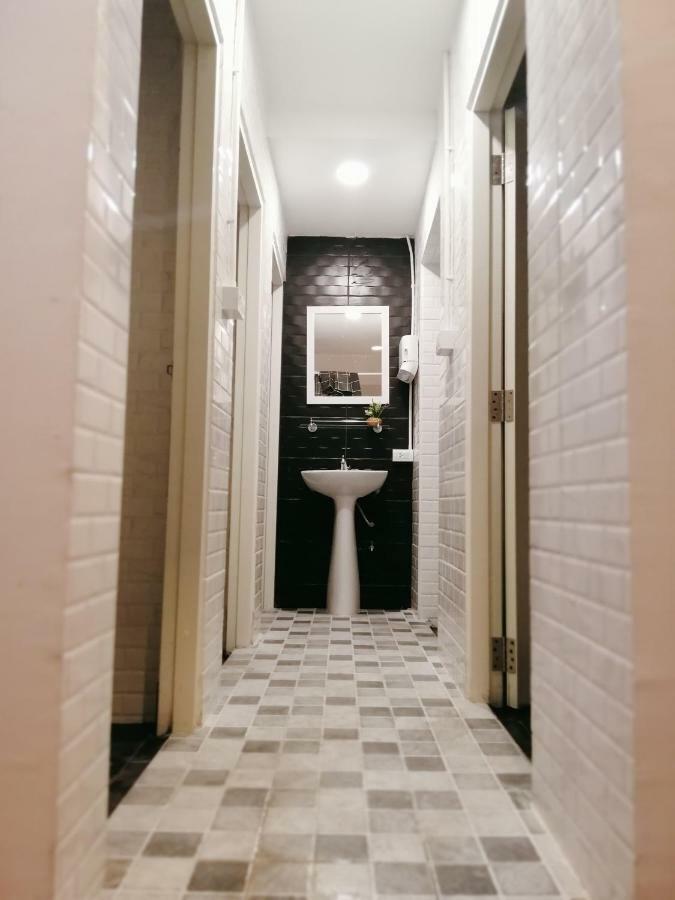 White House Hostel Bangkok Exterior foto